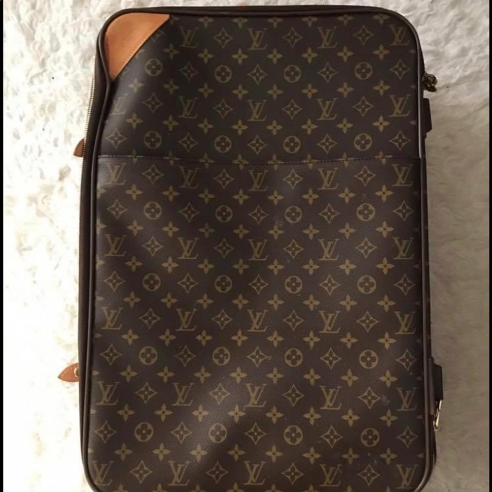 Louis Vuitton Pegase Luggage (Date code: SD0092